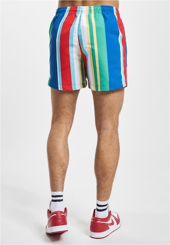 Karl Kani Board Shorts in Mixed colors