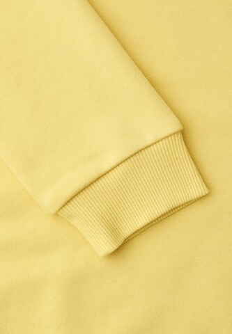STREET ONE Sweatshirt in Yellow