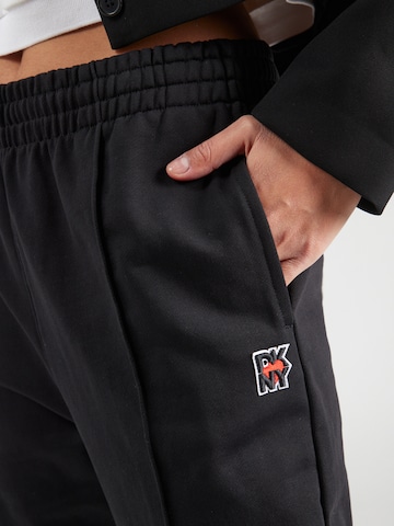 DKNY Tapered Hose in Schwarz
