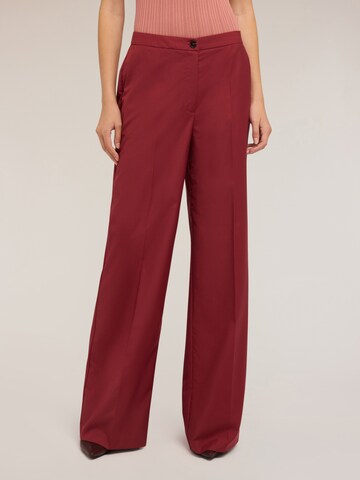 MOTIVI Regular Trousers in Red