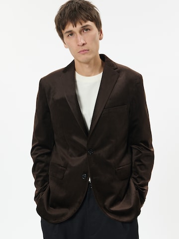 brūns Matinique Slim fit Klasiska žakete 'MAGeorge': no priekšpuses