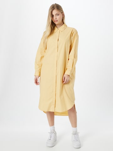 Robe-chemise 'Haddis' MSCH COPENHAGEN en jaune : devant