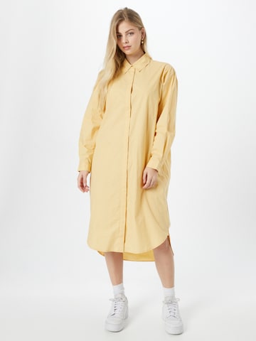 MSCH COPENHAGEN - Vestido camisero 'Haddis' en amarillo: frente