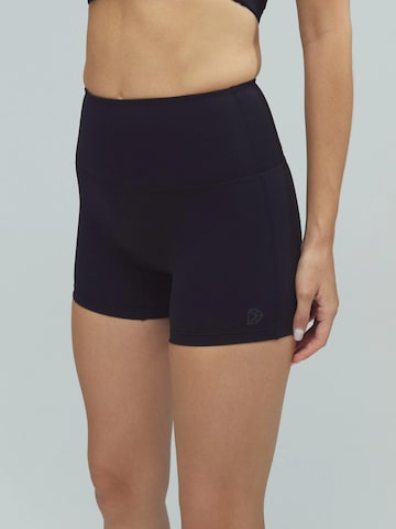 DRILLS Apparel Skinny Leggings 'ACTIVE Scrunch Shorts' in Black: front