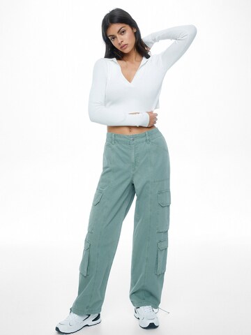 Pull&Bear Wide leg Cargo Jeans in Green