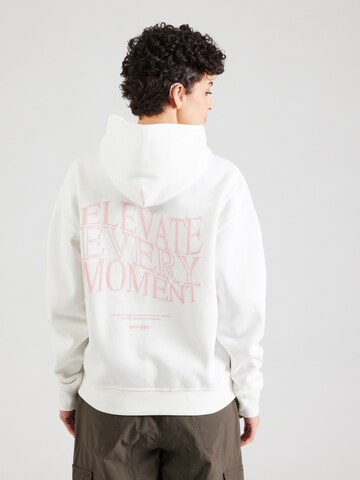 Felpa 'ELEVATE' di Sixth June in bianco: frontale