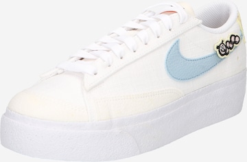 Nike Sportswear Trampki niskie 'Next Nature' w kolorze biały: przód