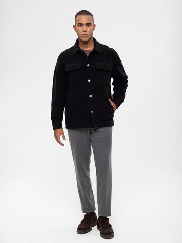 Antioch Between-season jacket in Black