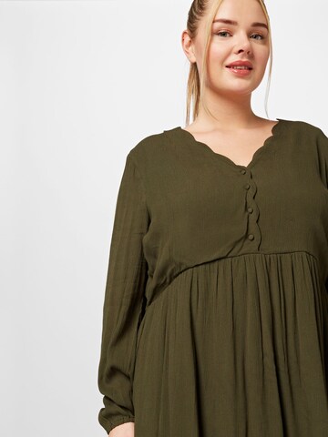 Robe 'Viveka' ABOUT YOU Curvy en vert