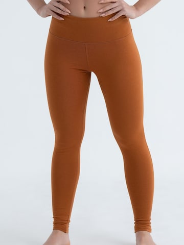 Evoni Slim fit Leggings 'aus Baumwolle mit hohem Bund' in Red: front
