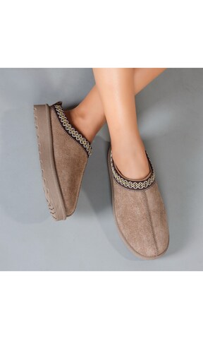 Ital-Design Mules in Brown: front