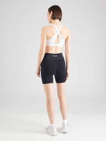 Hummel Skinny Sportshorts in Schwarz