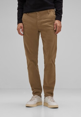 Street One MEN Regular Chino Pants in Brown: front