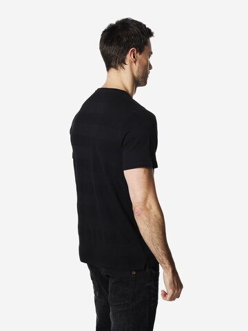 Tricou de la KOROSHI pe negru