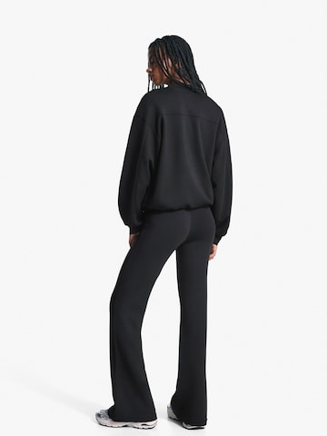 Sweat-shirt Bershka en noir