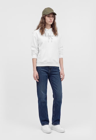 Calvin Klein Jeans Суичър в бяло: отпред