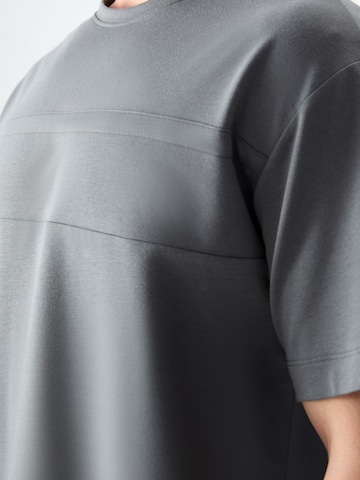 Tommy Life T-Shirts in Grau