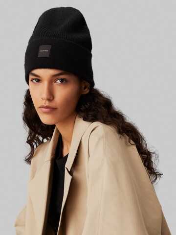 Bonnet Calvin Klein en noir : devant