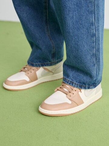 Jordan Кроссовки на платформе 'Air Jordan 1' в Коричневый