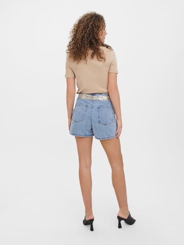 VERO MODA Regular Shorts 'Leelah' in Blau