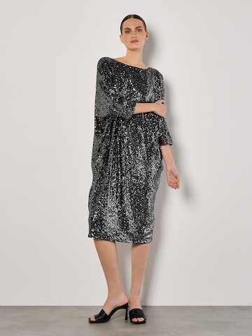 Apricot Kleid 'Sequin Cocoon' in Schwarz