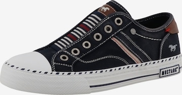 MUSTANG Slip on -tennarit värissä sininen: etupuoli