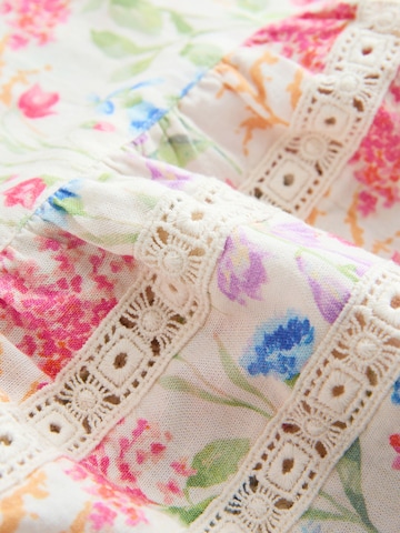 LAURA ASHLEY Set in Beige