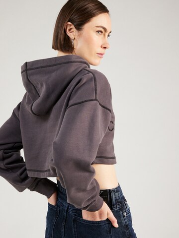 Sweat-shirt 'HERO' Calvin Klein Jeans en gris