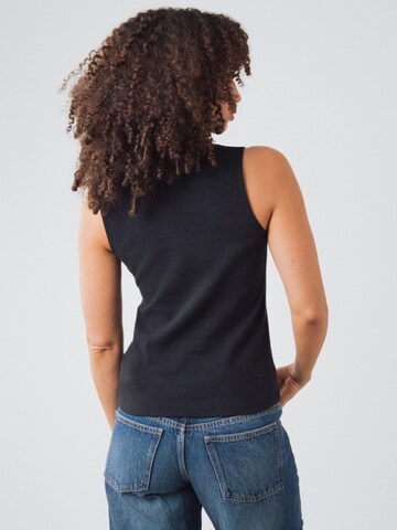 Top di Honest Basics in nero