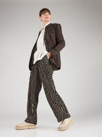 Regular Pantaloni cu dungă 'Liven' de la SECOND FEMALE pe negru