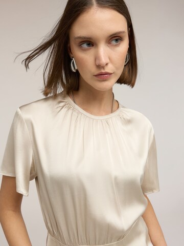 Chemisier MOTIVI en blanc