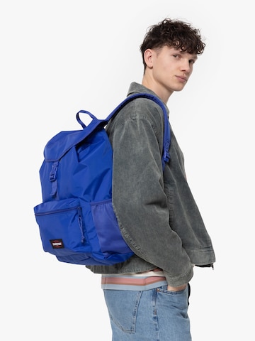 mėlyna EASTPAK Kuprinė 'Bazego'