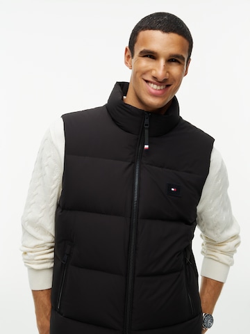 TOMMY HILFIGER Vesta - Čierna