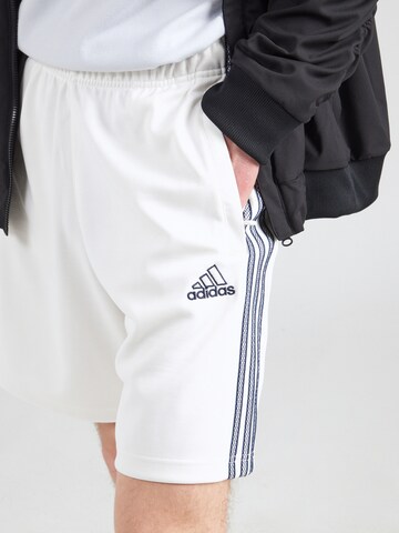 ADIDAS ORIGINALS Обычный Штаны в Белый