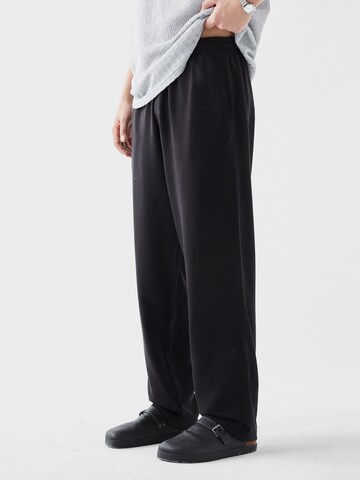 Loosefit Pantalon VAMOS CLO en noir : devant