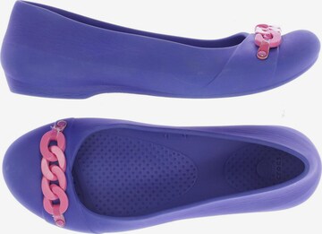Crocs Flats & Loafers in 36,5 in Blue: front