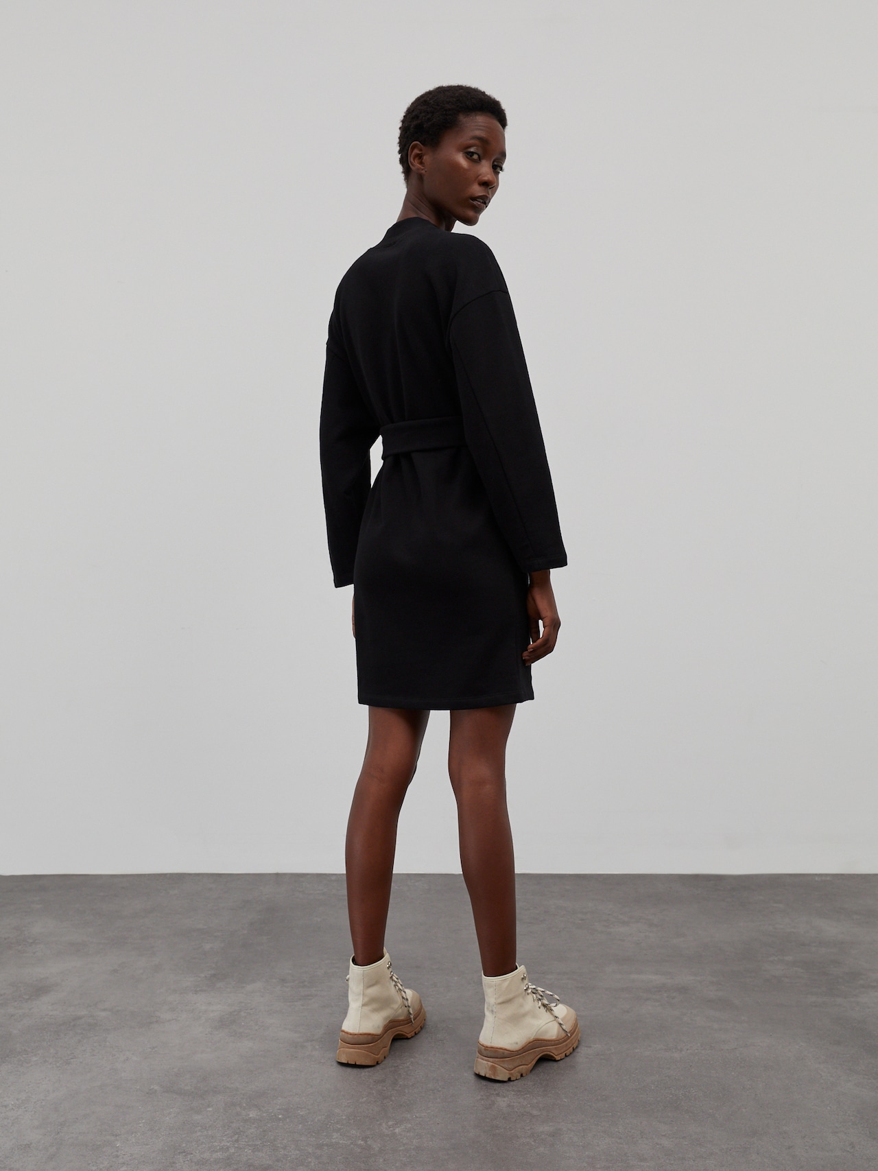 EDITED Produits Robe 'Antonella' noir