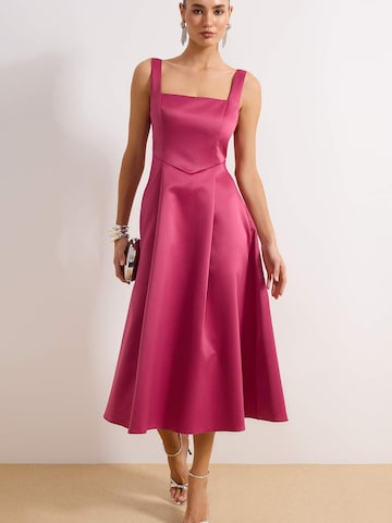 Trendyol Kleid in Lila