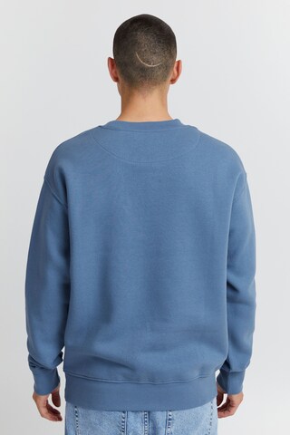 !Solid Sweatshirt in Blue