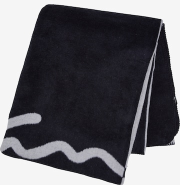 Karl Kani Blankets in Black