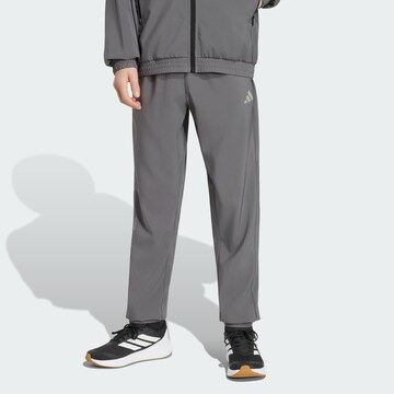 ADIDAS SPORTSWEAR Tapered Sporthose 'TECH APPAREL' in Grau: Vorderseite