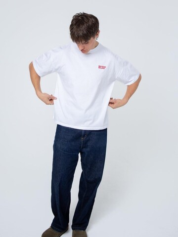 BAYSIDE BOUND Oversized shirt 'THE I AM NOT A NICHE UNISEX OVERSIZE TEE' in White