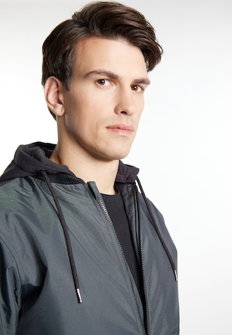 MO Toiminnallinen takki 'Rovic' värissä harmaa