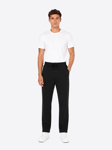 YAGESHARK Regular Pants 'Jogginghose Herren' in Black