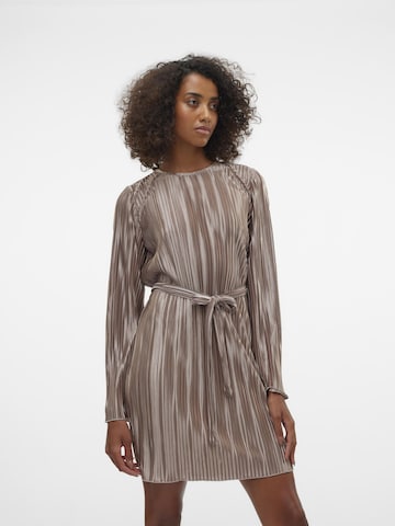 Robe 'RIKKI' VERO MODA en marron : devant