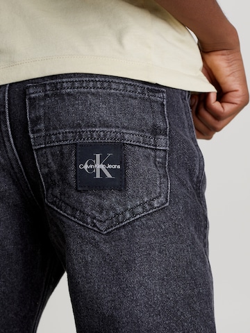 Calvin Klein Jeans Loosefit Jeans in Grau