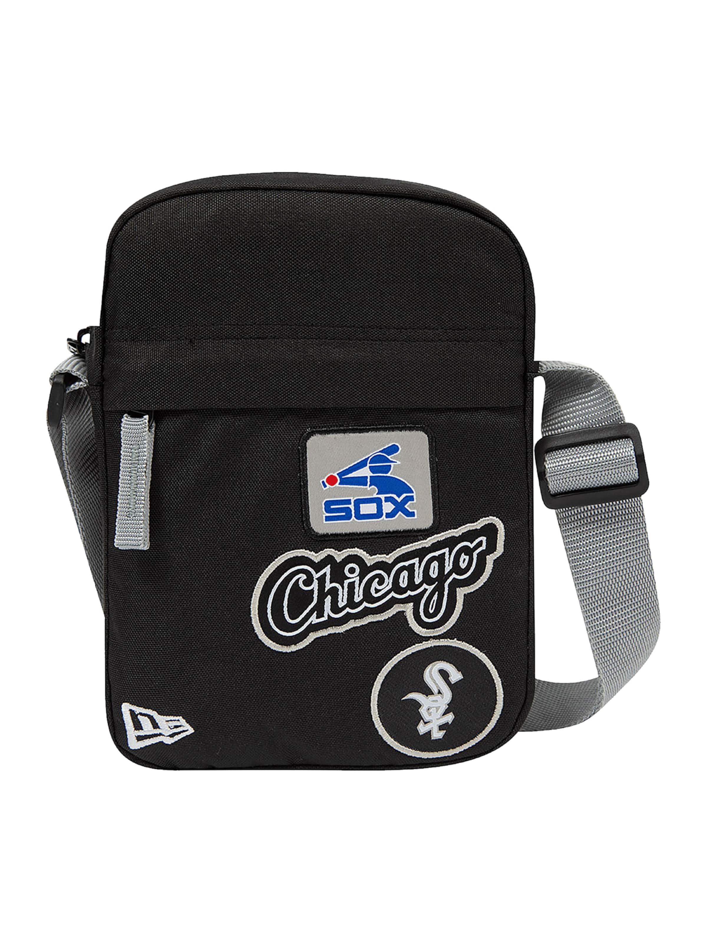 NEW ERA Umhängetasche in Schwarz: Vorderseite