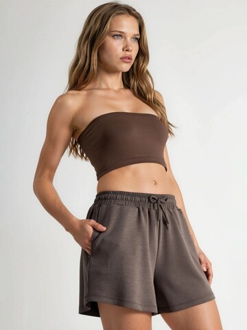 Loosefit Pantaloni di Busem in marrone