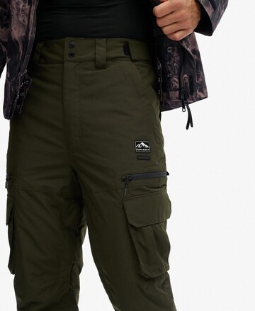Superdry Regular Functionele broek in Groen