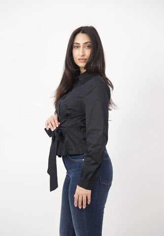 Elara Bluse in Schwarz